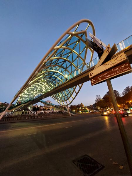 File:Ponte della pace2.jpg